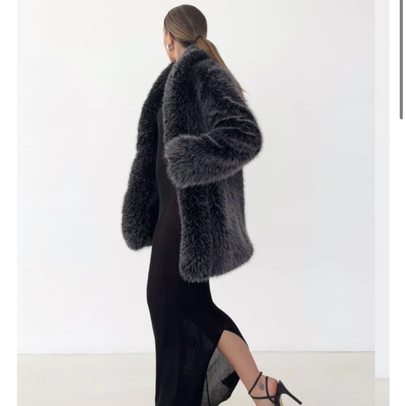 Fur Coat NWOT - Picture 7 of 8